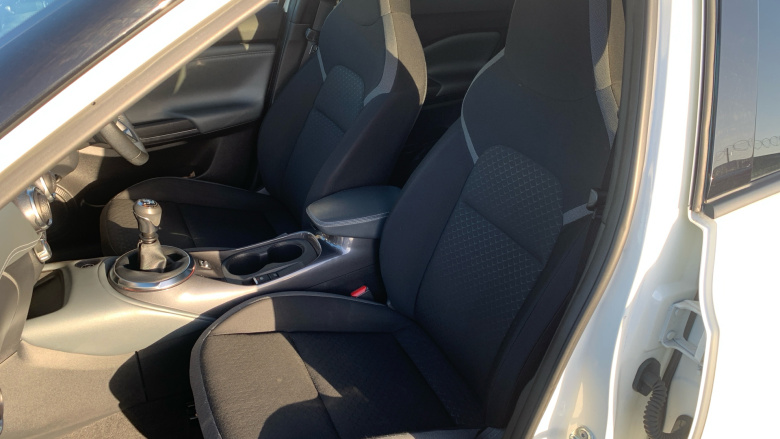 Nissan Juke 1.0 DiG-T N-Connecta 5dr Petrol Hatchback